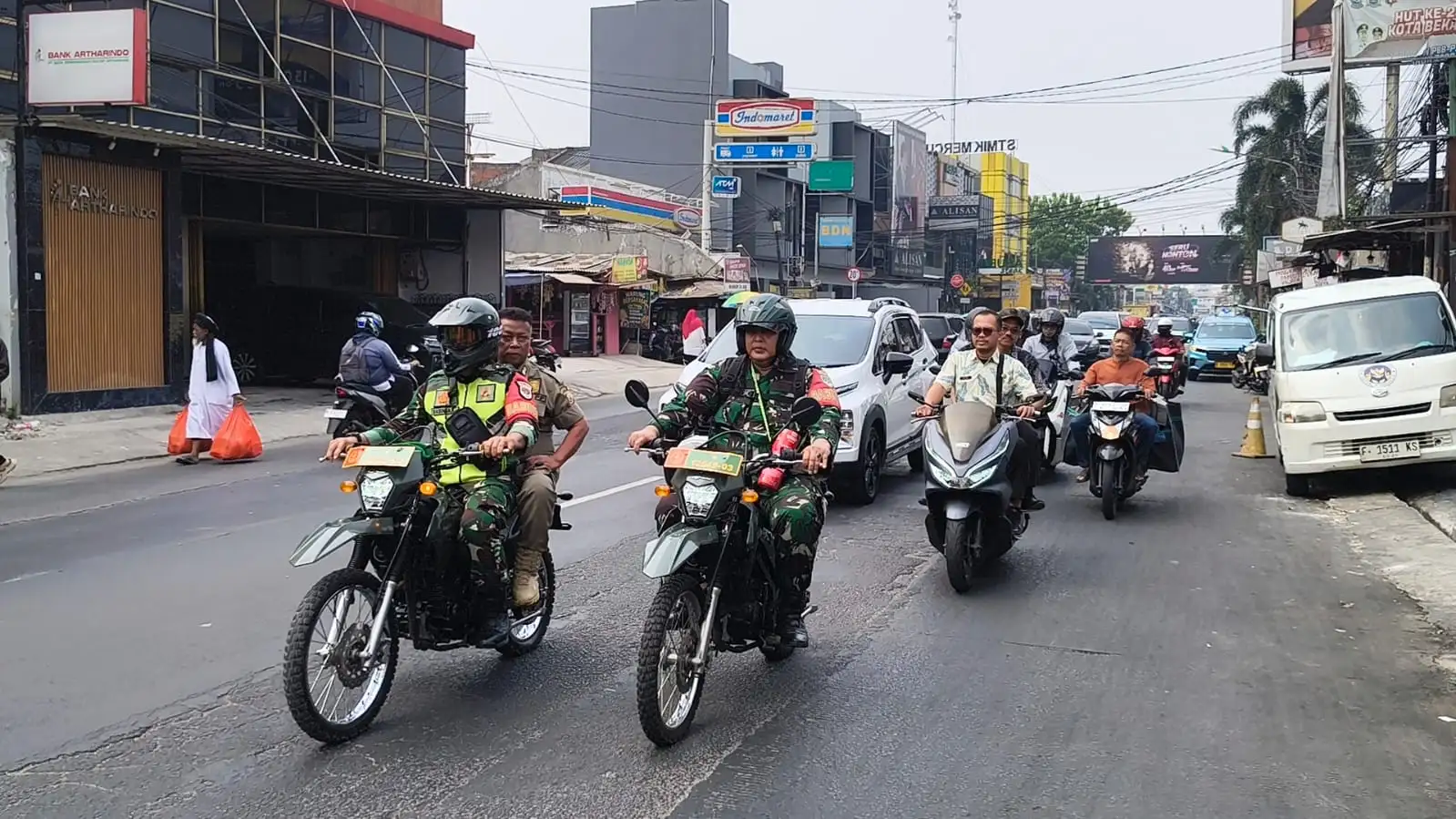 Patroli Tiga Pilar Susuri Sejumlah Ruas Jalan di Pondok Gede, / Jatiwaringin Antisipasi Gangguan Kamtibmas