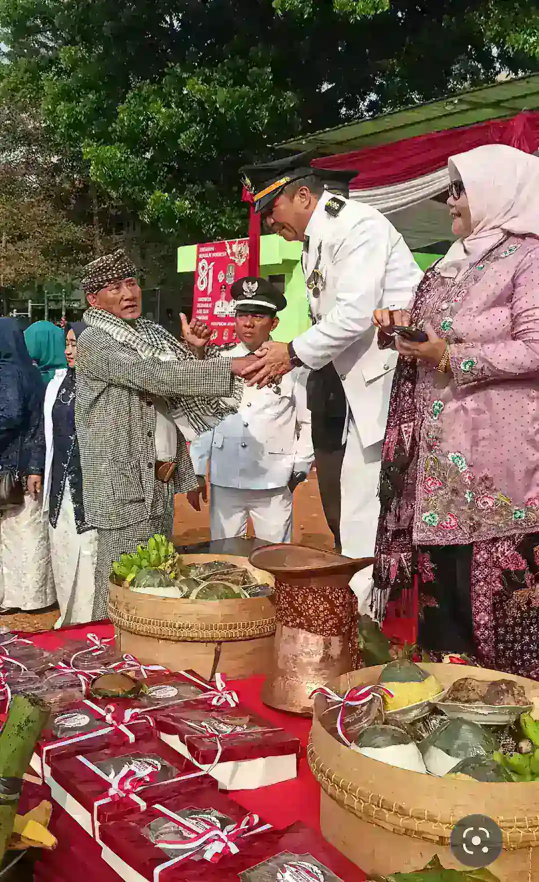 HUT RI ke-81 di Jatisampurna: Dari Upacara Khidmat Hingga Pesta Rakyat Berbalut Aroma Dodol dan Umbi-umbian