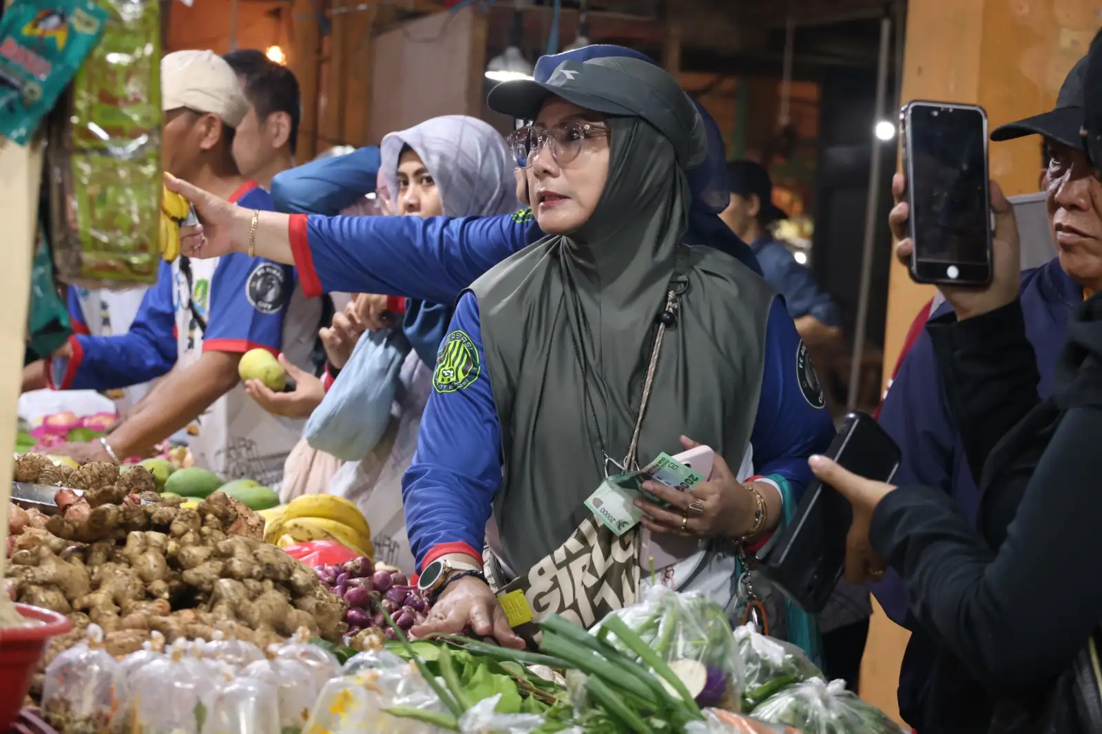 ASN Turun ke Pasar, Gebrak Pasar Bekasi Ingin Hidupkan Lagi Dagangan Rakyat
