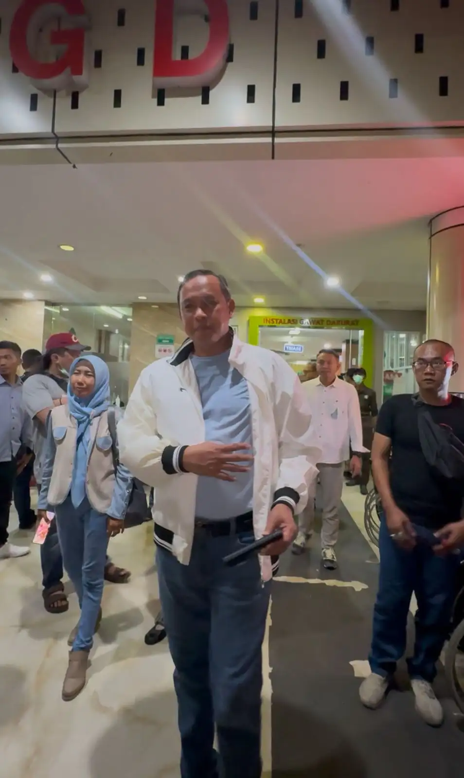 Usai Tinjau Lokasi Tabrakan Kereta, Wali Kota Bekasi Langsung Jenguk Korban di RSUD Kota Bekasi