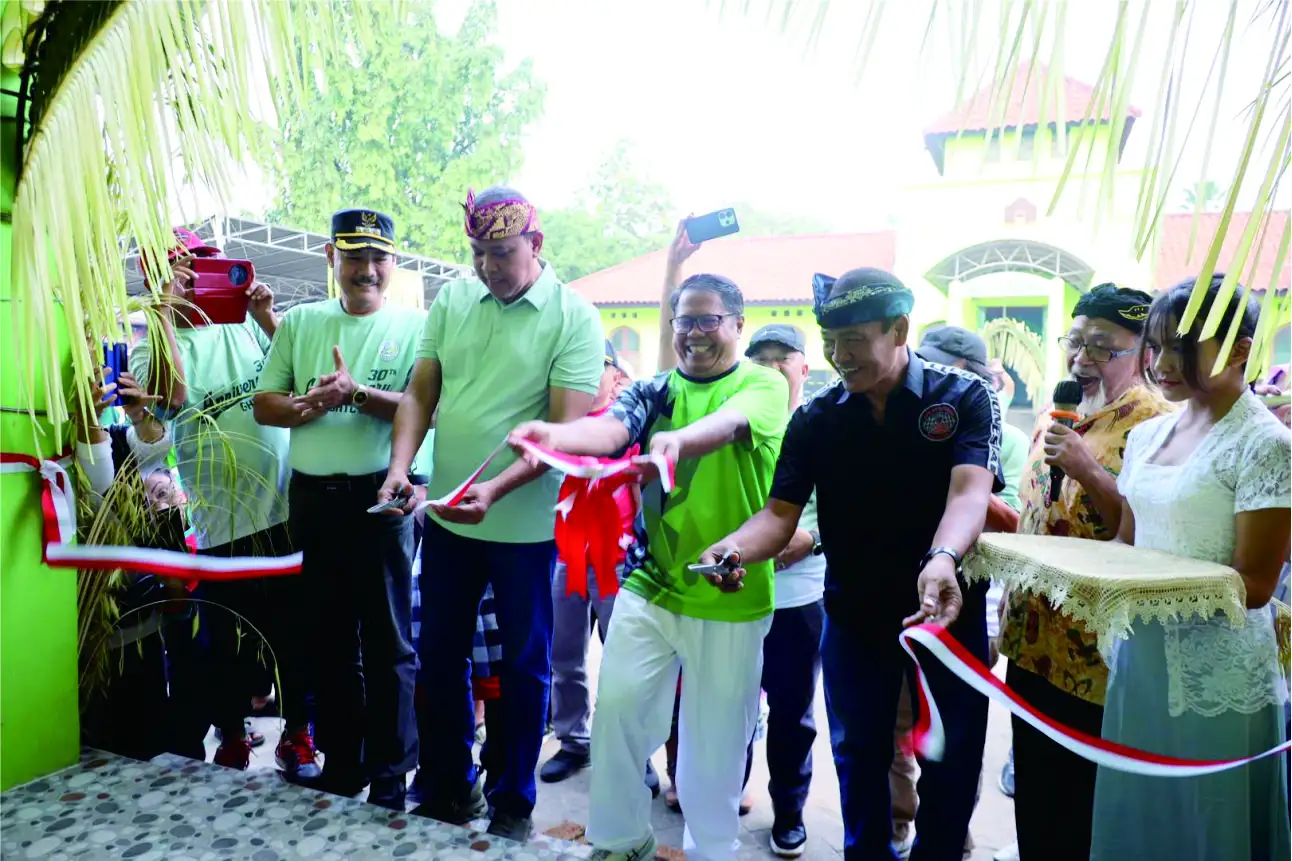 Peresmian Lapangan Tenis Graha Harapan Mustika Jaya, Tri Adhianto Pastikan Aset Fasos Fasum Dikelola untuk Kepentingan Masyarakat