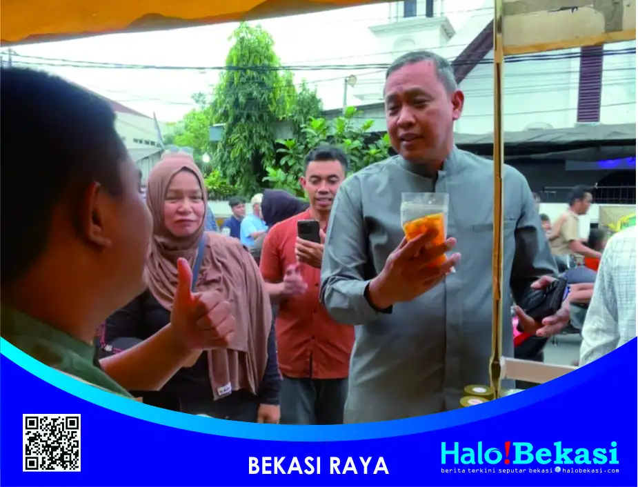 Jelang Berbuka Puasa, Wali Kota Bekasi Belanja Takjil Karya Siswa SLB Kembar Karya Pembangunan III