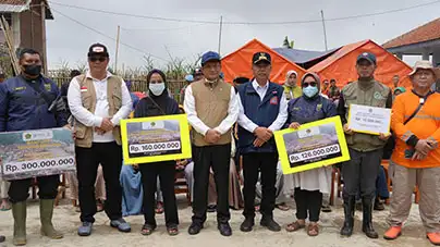 Menag Bantu Korban Longsor Cisarua Rp 596 Juta